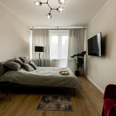 Cali/poznan, Urocze Winogrady פוזנן