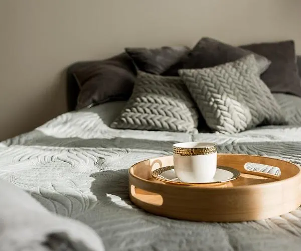 Cali/poznan, Urocze Winogrady