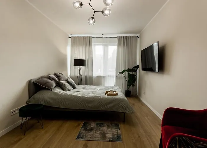 Cali/poznan, Urocze Winogrady Познань