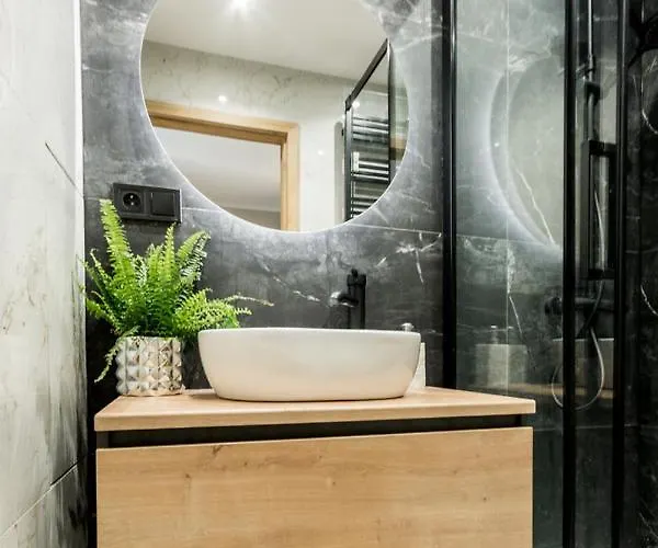 Cali/poznan, Urocze Winogrady Апартаменты